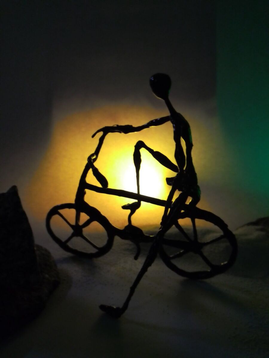 Серія "Колеса", робота "Пауза”, 2024 р.