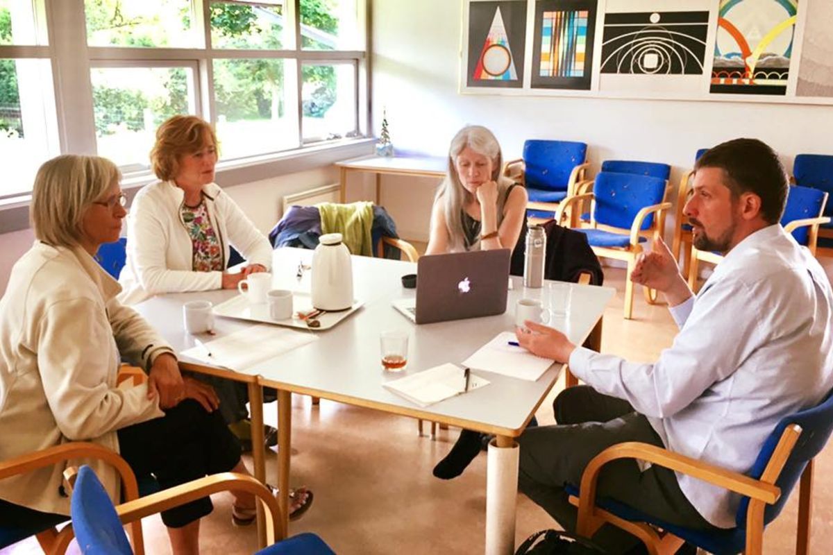 Консультаційна зустріч між «Простором Гідності» та тренерами CNVC