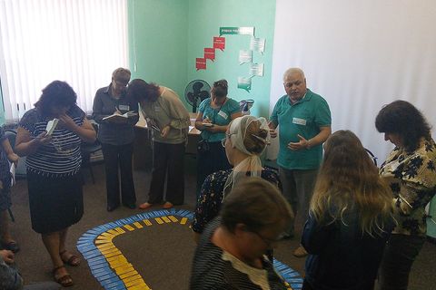 Діалог на тему "Практика ННС з підлітками" відбувся у Харкові