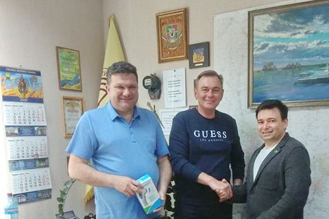 Учасники програми Школи Інженерів Порозуміння відповідають на запит громади Старобільська